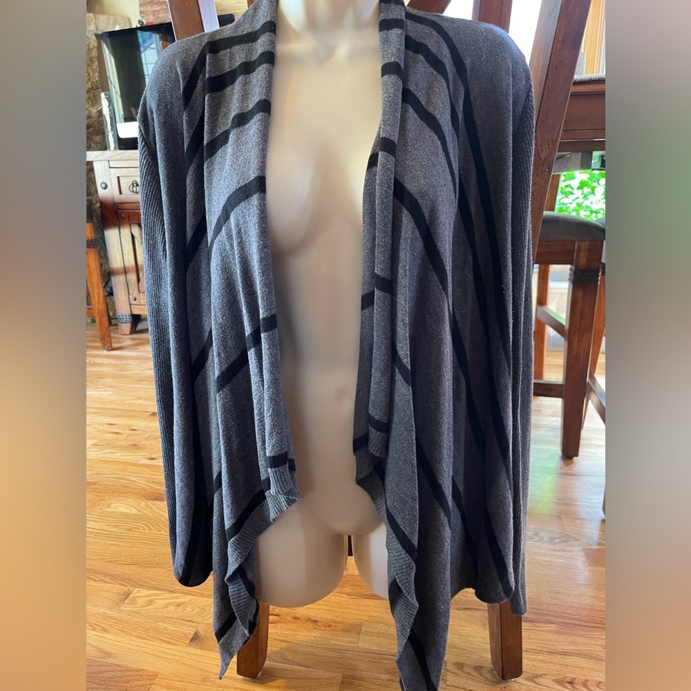 One A XL sweater jacket